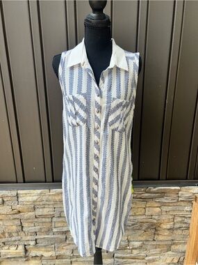 Sleeveless Button-Front Striped Blouse Tunic in Blue and White